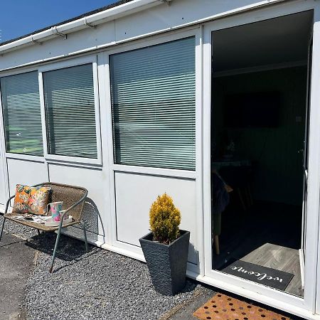 Chalet Ty Lilli Wen Sleep 6 Kidwelly Esterno foto